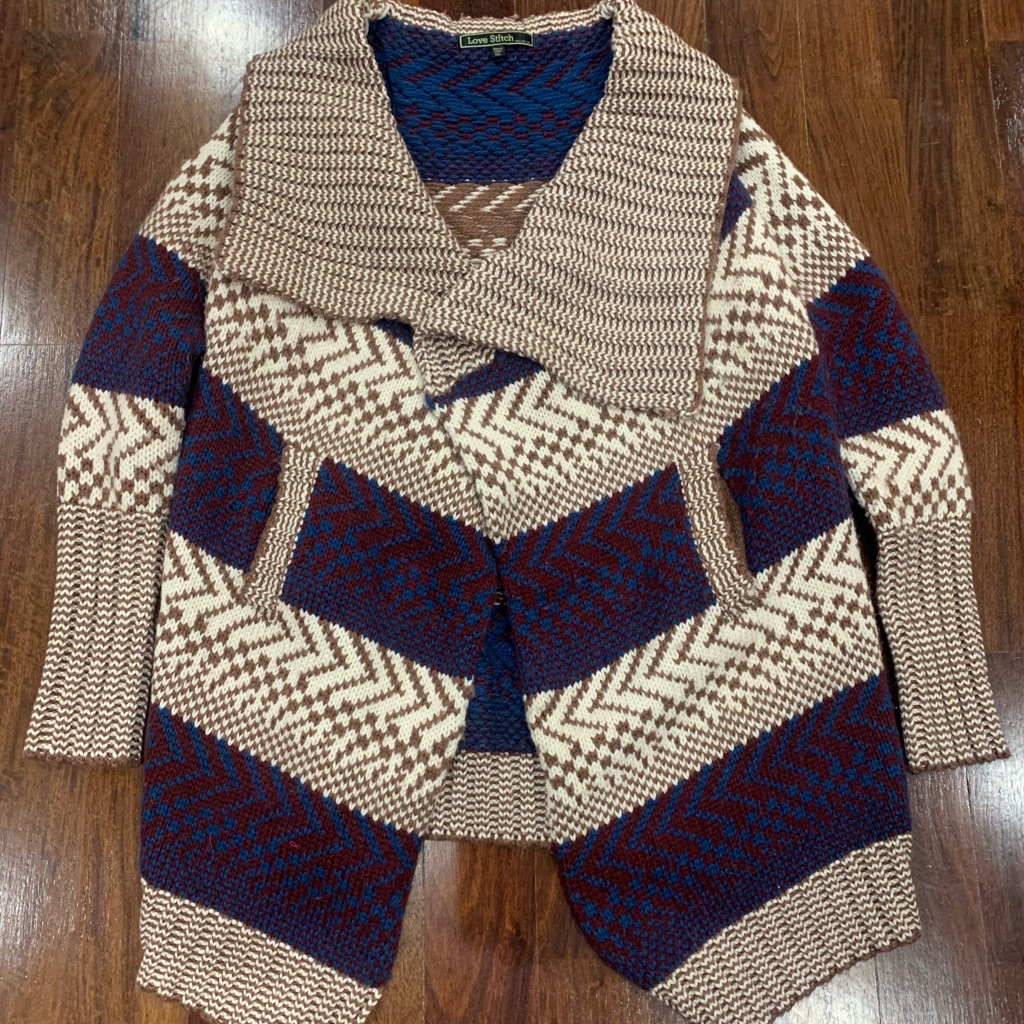 Love Stitch M/L Like New Sweater Jacket